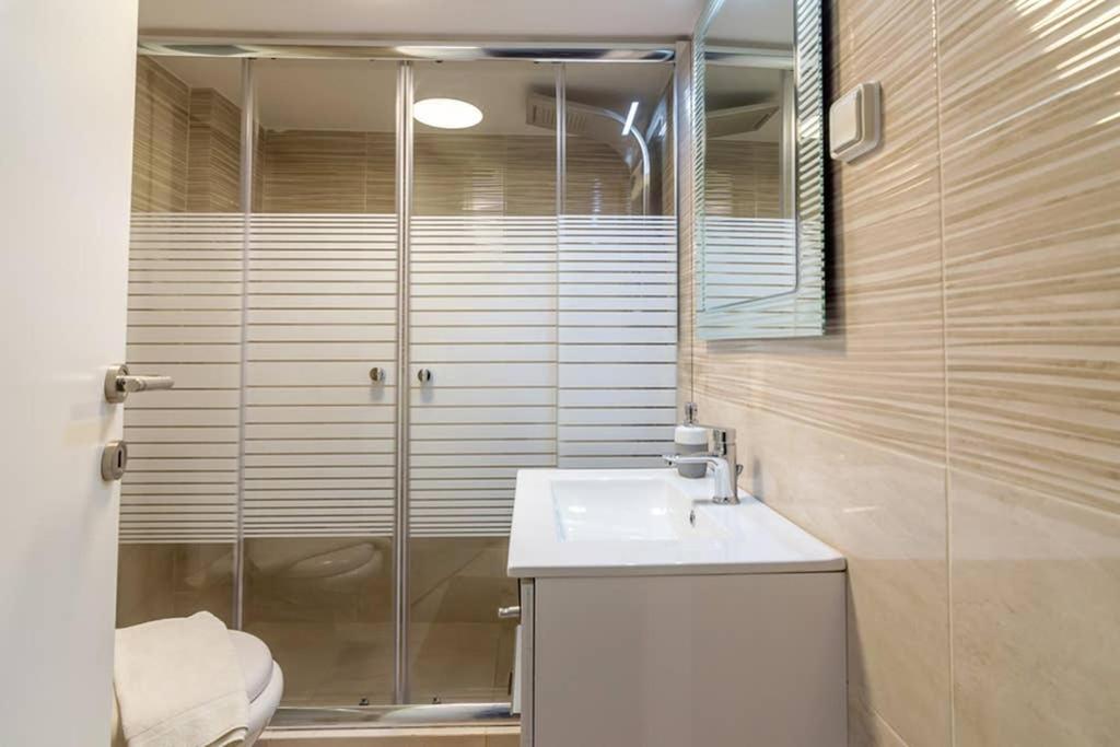 Brand New Decorated Flat For 4 Ppl In Pagrati Apartamento Atenas Exterior foto