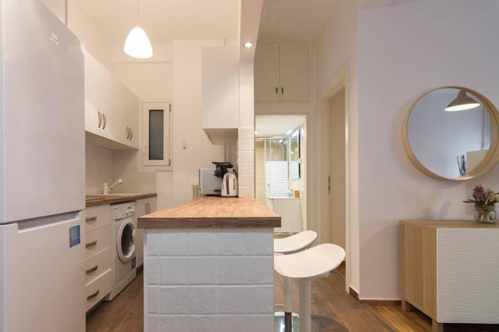Brand New Decorated Flat For 4 Ppl In Pagrati Apartamento Atenas Exterior foto